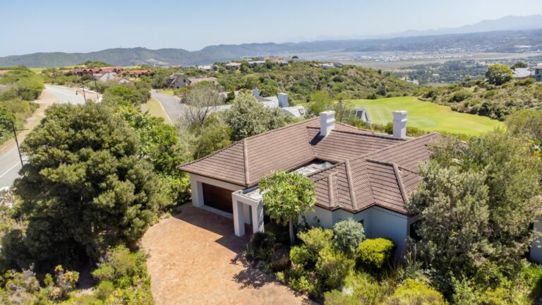 Pezula Letting 3 Bedroom Luxury 3 Bowlane