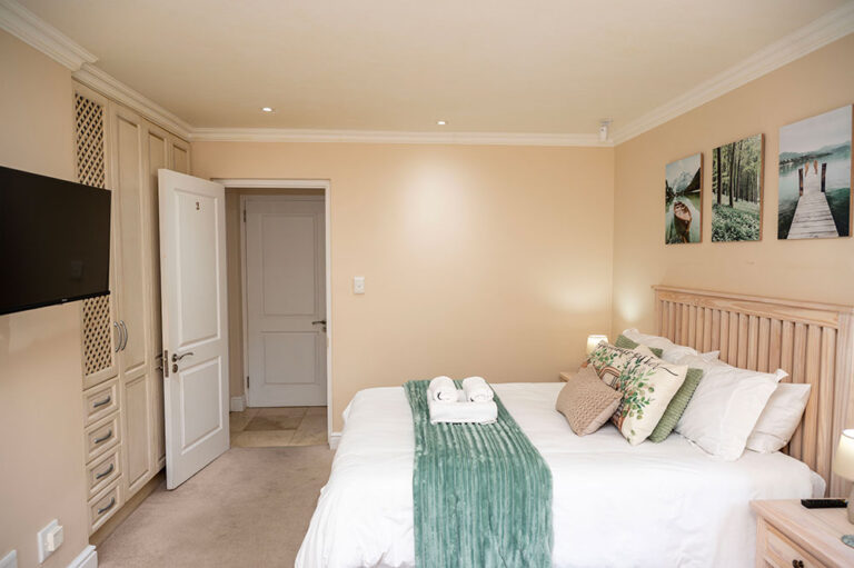 The Chandlers House Luxury Accommodation Pezula Letting