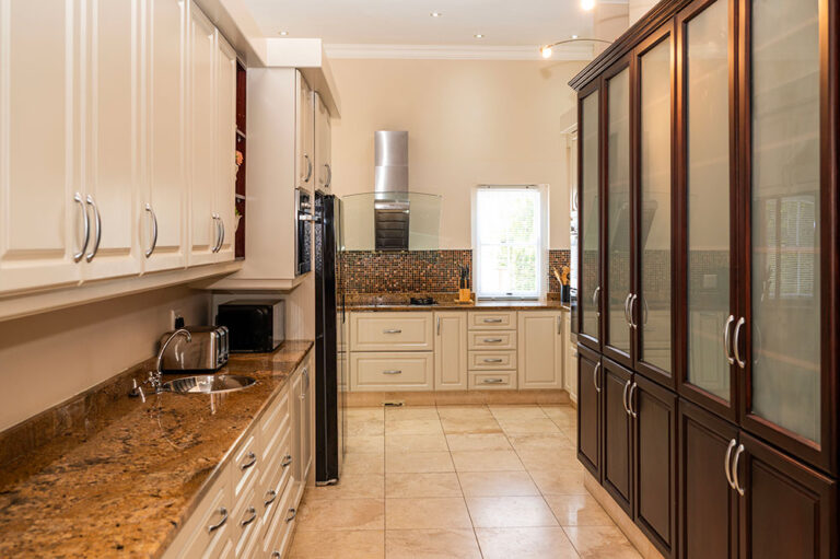 The Chandlers House Luxury Accommodation Pezula Letting