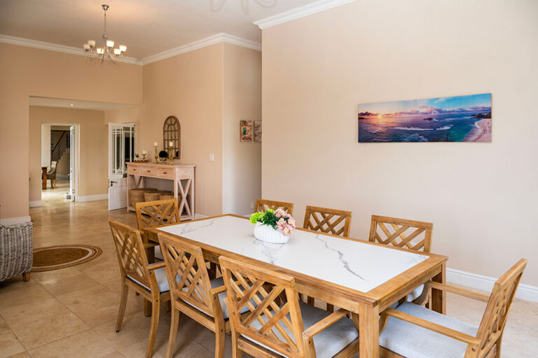 The Chandlers House Luxury Accommodation Pezula Letting